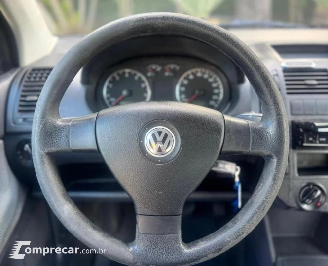 POLO SEDAN 1.6