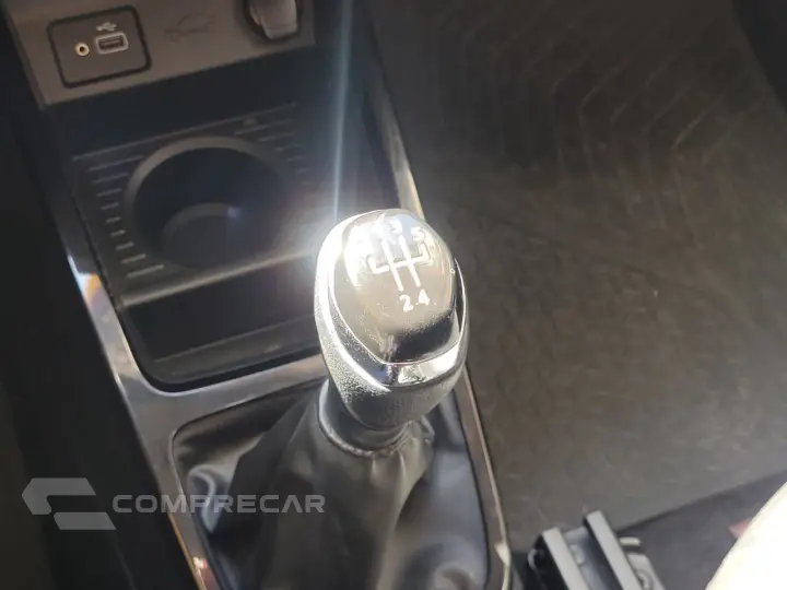 Kwid KWID Intense 1.0 Flex 12V 5p Mec.