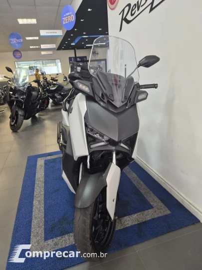 XMAX 250 CONNECTED