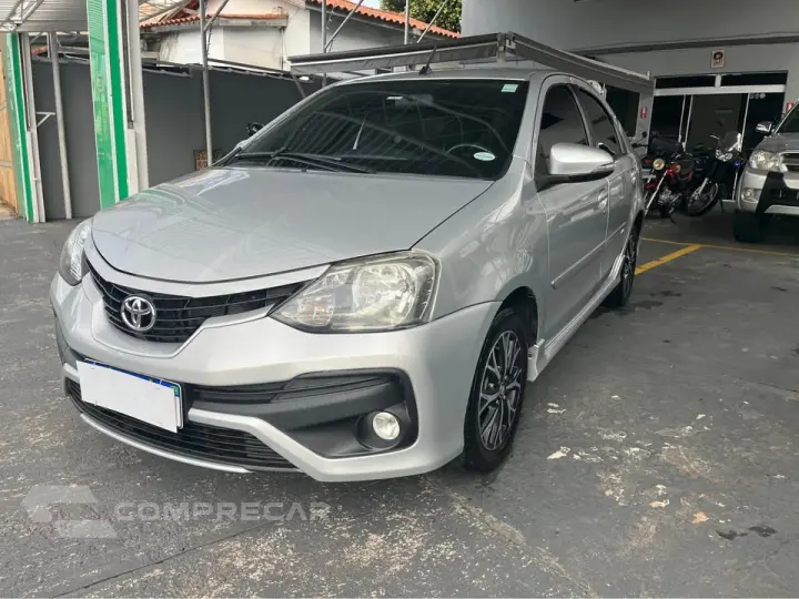 ETIOS SEDAN PLATINUM