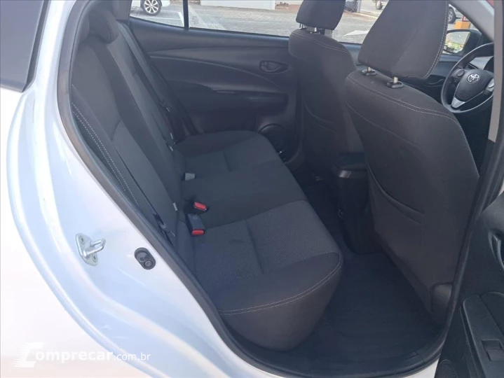 YARIS 1.5 16V FLEX SEDAN XL LIVE MULTIDRIVE