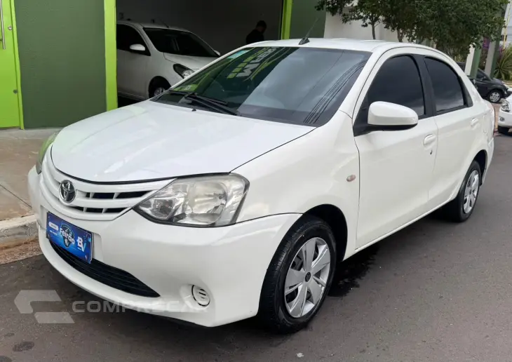 ETIOS 1.5 X Sedan 16V