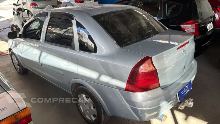CORSA 1.4 MPFI Premium Sedan 8V