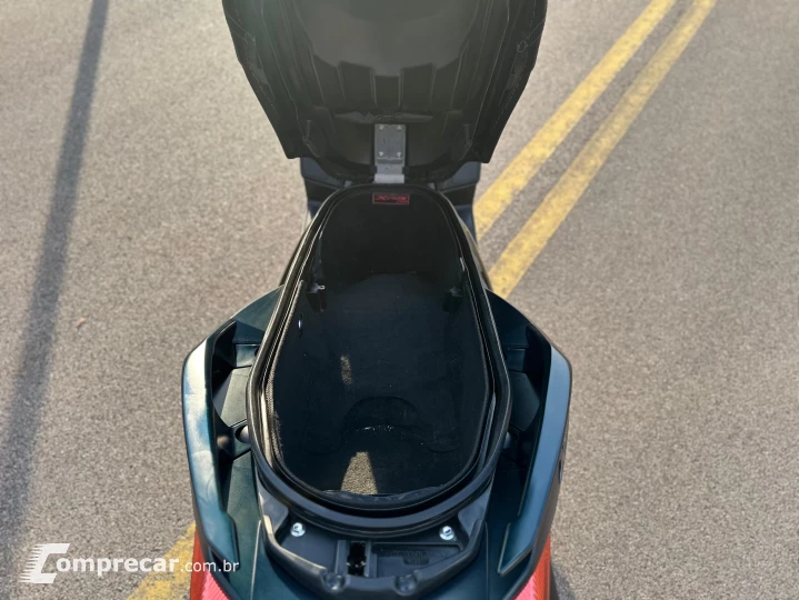 XMAX 250