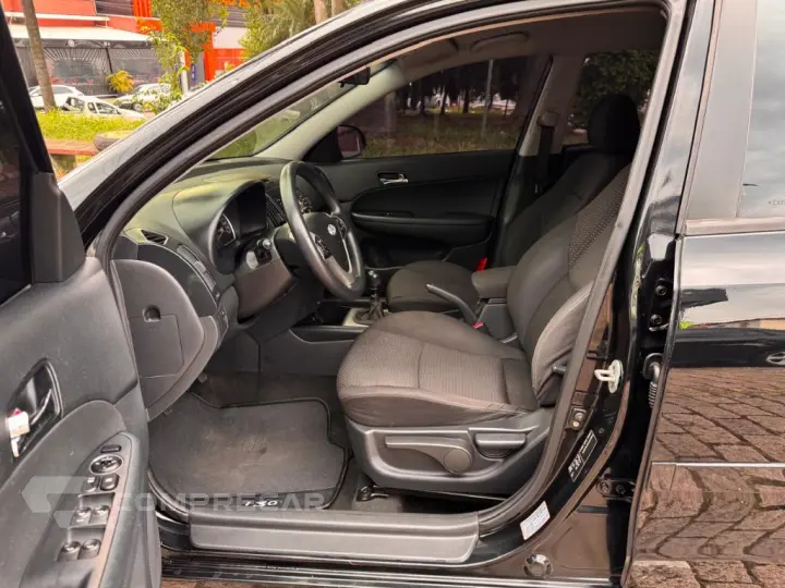 i30 2.0 16V 145cv 5p Mec.