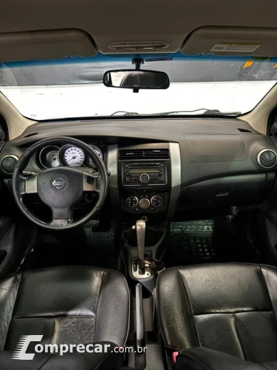 NISSAN LIVINA 1.8 SL X-GEAR 16V