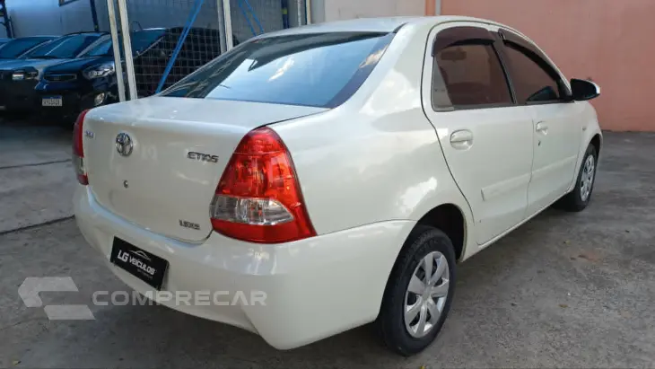 ETIOS 1.5 XS Sedan 16V