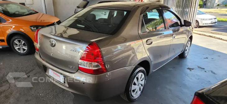 ETIOS 1.5 XS Sedan 16V