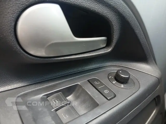 CROSS UP - 1.0 TSI 12V 4P MANUAL