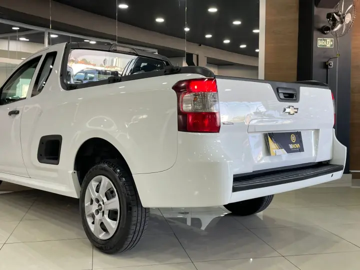 MONTANA 1.4 MPFI LS CS 8V FLEX 2P MANUAL