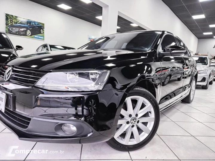 JETTA 2.0 COMFORTLINE FLEX 4P AUT