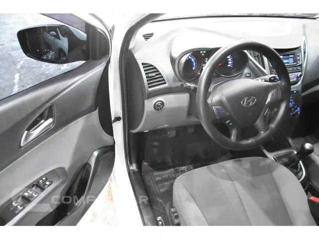 HB20S - 1.0 COMFORT PLUS 12V 4P MANUAL