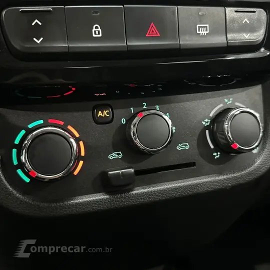 Kwid KWID OUTSIDER 1.0 Flex 12V 5p Mec.