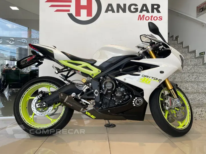 DAYTONA 675R