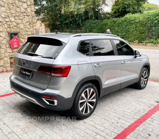 TAOS 1.4 250 TSI Highline