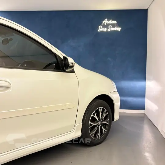 ETIOS PLATINUM Sed. 1.5 Flex 16V 4p Aut.