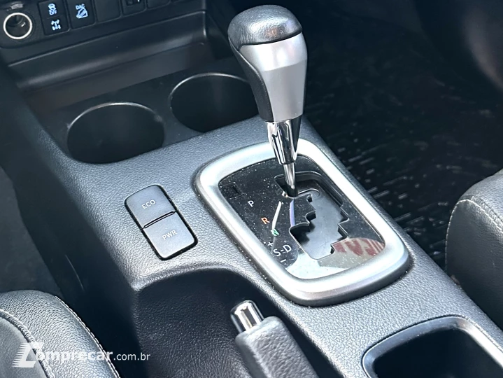 HILUX 2.8 D-4D TURBO DIESEL CD SRX 4X4 AUTOMÁTICO