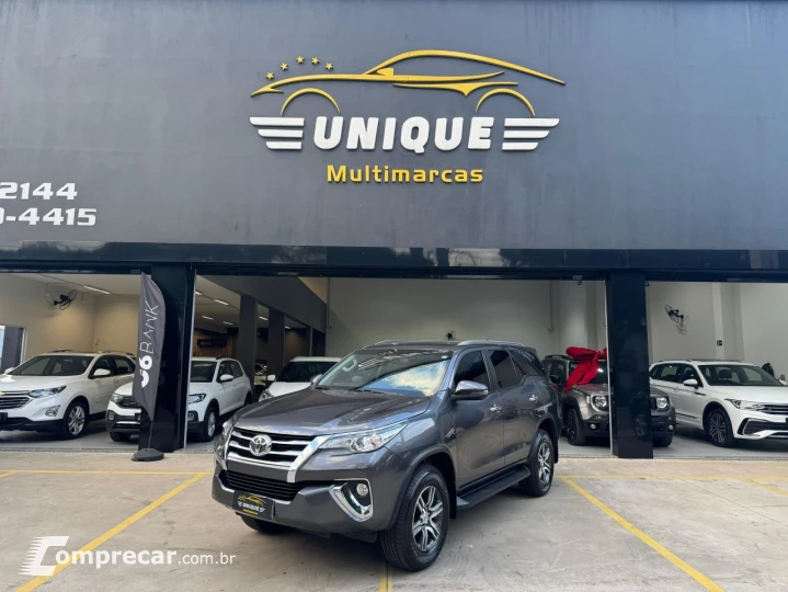 Hilux SW4 SRV 4x2 2.7 Flex 16V Aut.