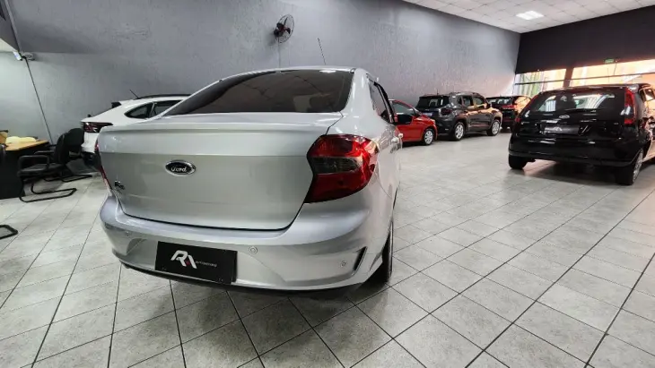 Ka+ Sedan 1.0 SE/SE PLUS TiVCT Flex 4p