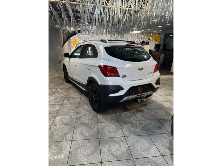 ONIX 1.4 MPFI ACTIV 8V FLEX 4P AUTOMÁTICO