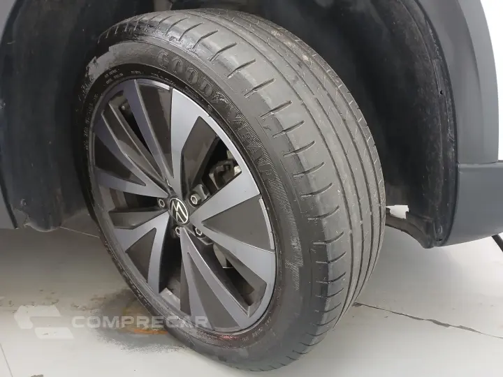 TAOS 1.4 250 TSI TOTAL FLEX COMFORTLINE AUTOMÁTICO