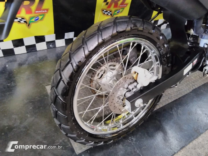 XTZ 250 Lander