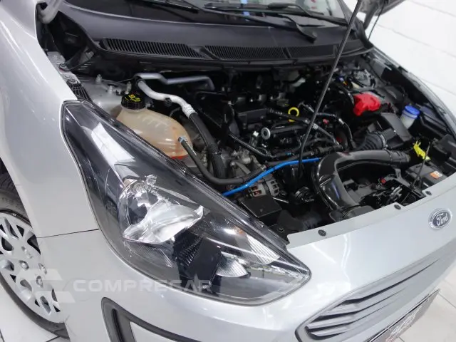 KA + - 1.0 TI-VCT SE PLUS SEDAN MANUAL