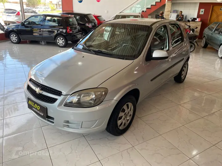CELTA 1.0 MPFI LT 8V