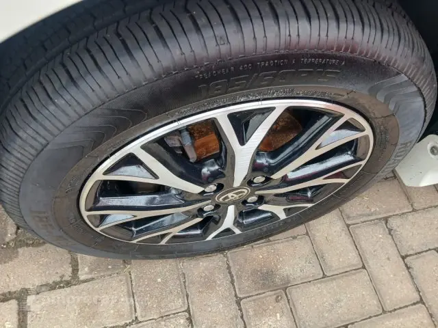 ETIOS SEDAN - 1.5 PLATINUM SEDAN 16V 4P AUTOMÁTICO