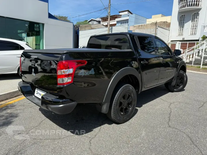 L200 TRITON 2.4 16V Turbo Outdoor GLS CD 4X4