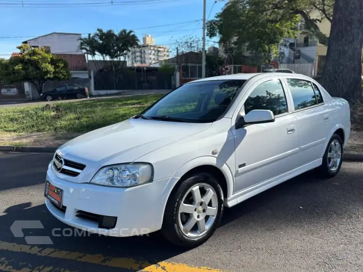 ASTRA 2.0 MPFI Advantage 8V