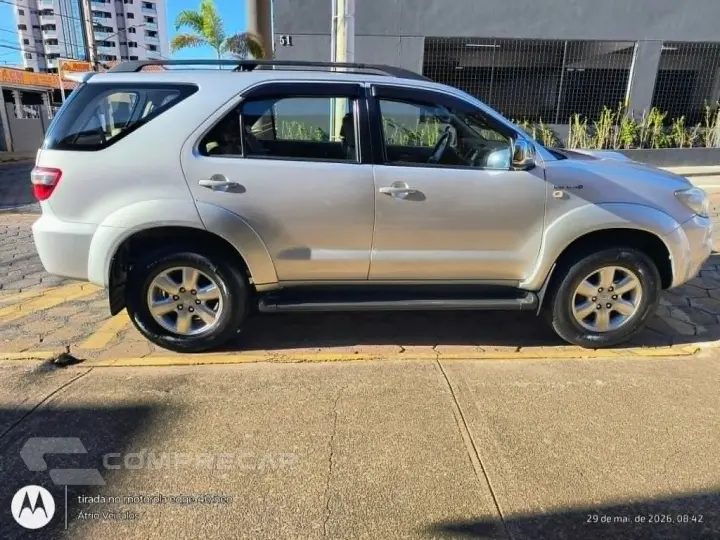 Hilux SW4 SRV D4-D 4x4 3.0 TDI Dies. Aut