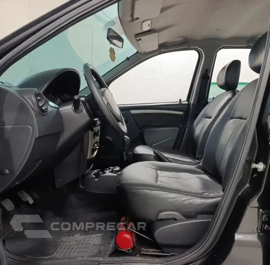 LOGAN 1.6 Expression 8V