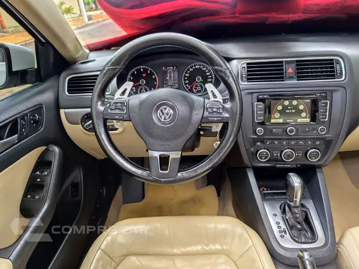 JETTA 2.0 TSI HIGHLINE 211CV GASOLINA 4P TIPTRONIC