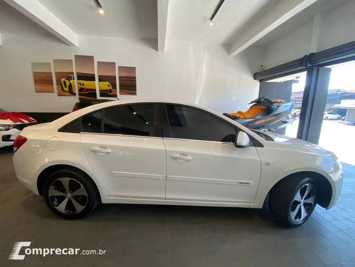 CRUZE 1.4 LT