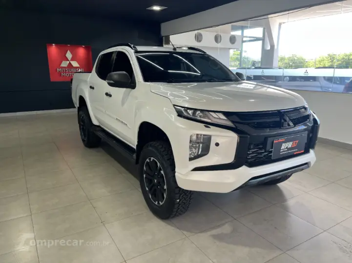 L200 TRITON 2.4 16V Turbo Sport Hpe-s CD 4X4