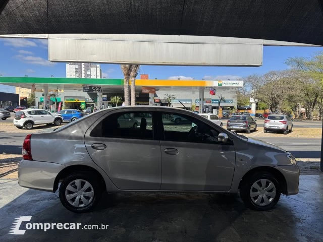 ETIOS SEDAN - 1.5 XS SEDAN 16V 4P AUTOMÁTICO