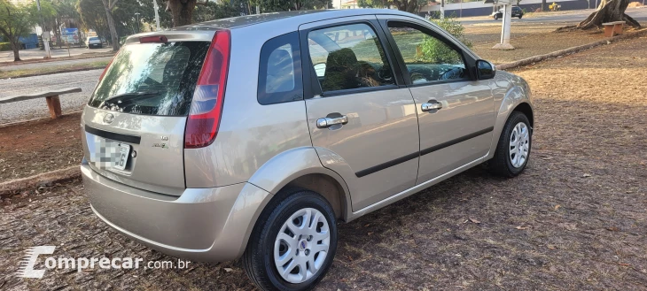 FIESTA 1.6 MPI Class Hatch 8V