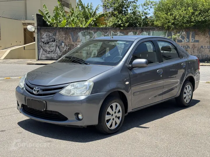ETIOS 1.5 X Sedan 16V