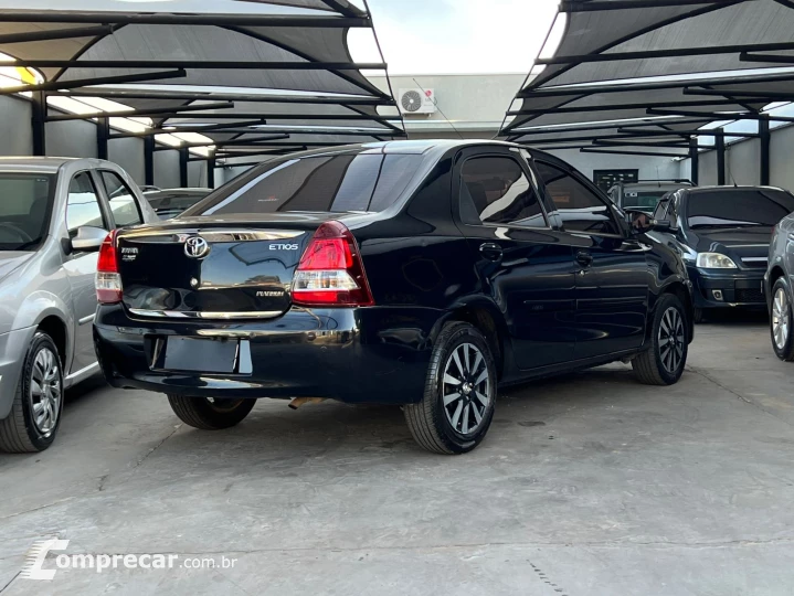 ETIOS 1.5 Platinum Sedan 16V