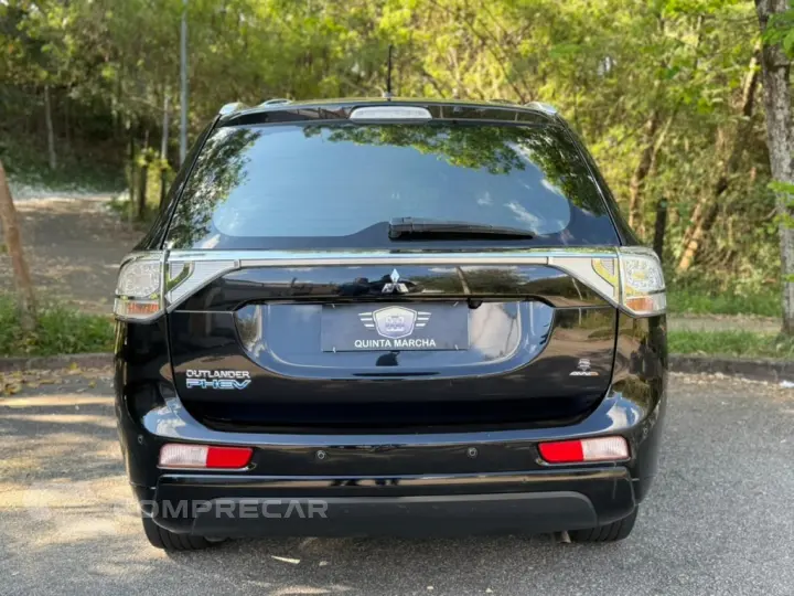 OUTLANDER 2.0 PHEV 16V HÍBRIDO 4P AUTOMÁTICO