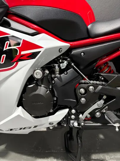 XJ6F ABS