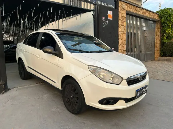 Grand Siena ESSENCE 1.6 Flex 16V