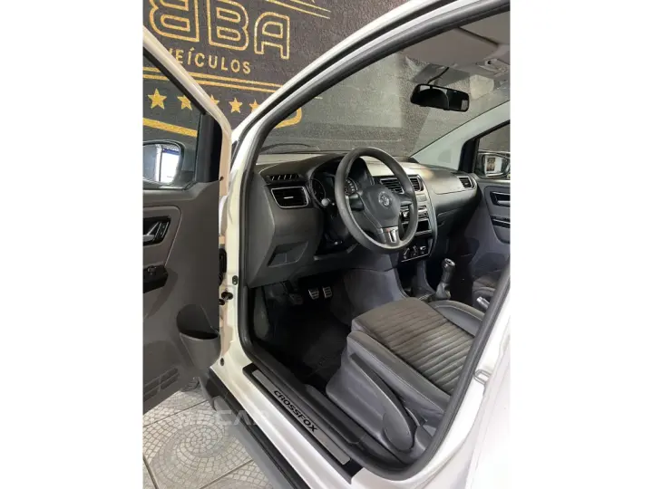 CROSSFOX 1.6 MI FLEX 8V 4P MANUAL
