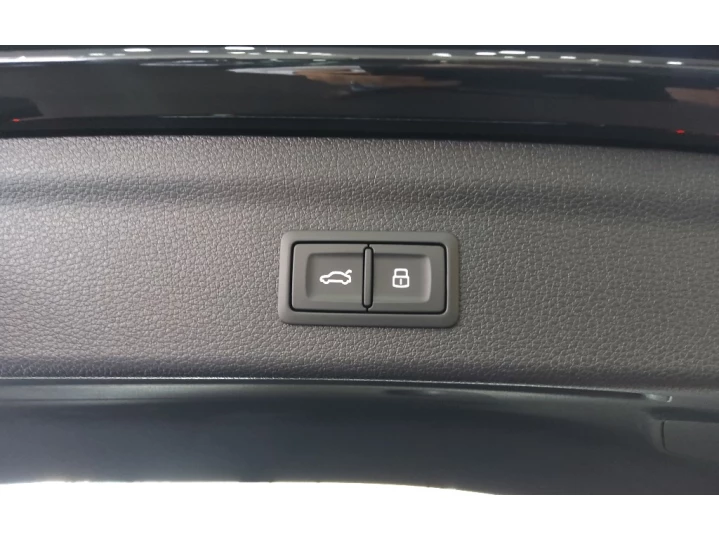 Q3 2.0 40 TFSI GASOLINA PERFORMANCE QUATTRO TIPTRONIC