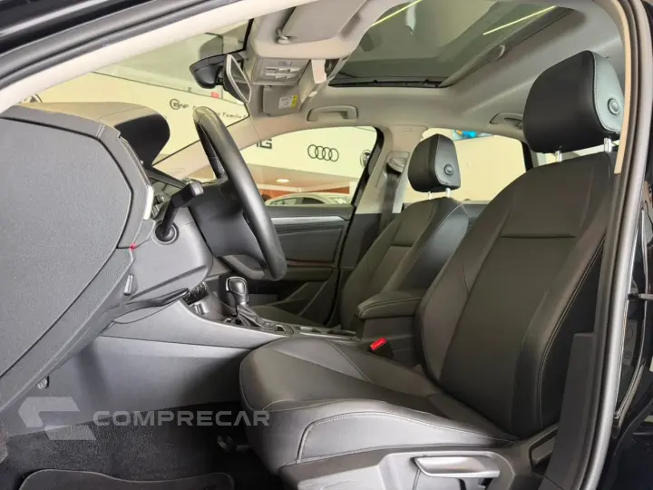 VOLKSWAGEN JETTA Comfort. 250 TSI 1.4 Flex 16v Aut.