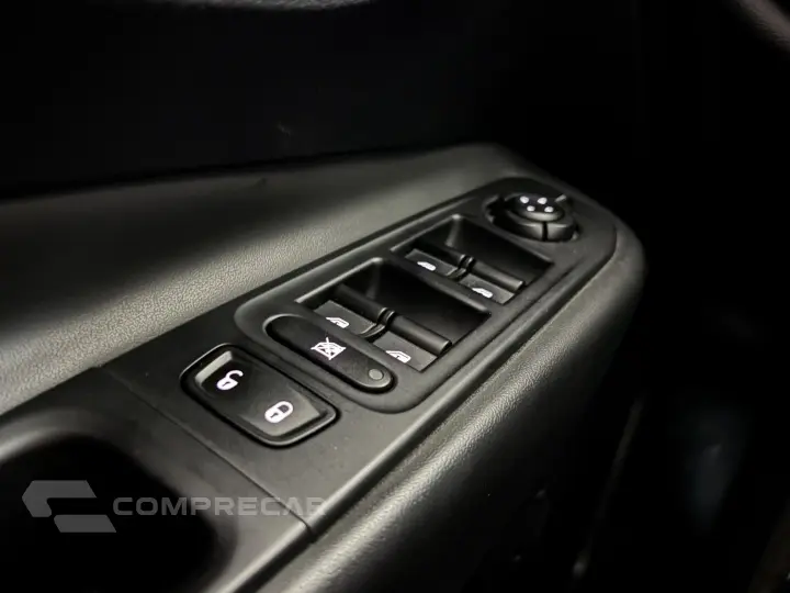 RENEGADE 1.3 T270 TURBO FLEX LONGITUDE AT6
