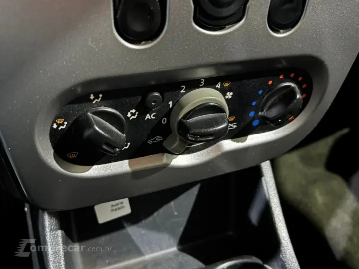 LOGAN 1.0 EXPRESSION 16V FLEX 4P MANUAL