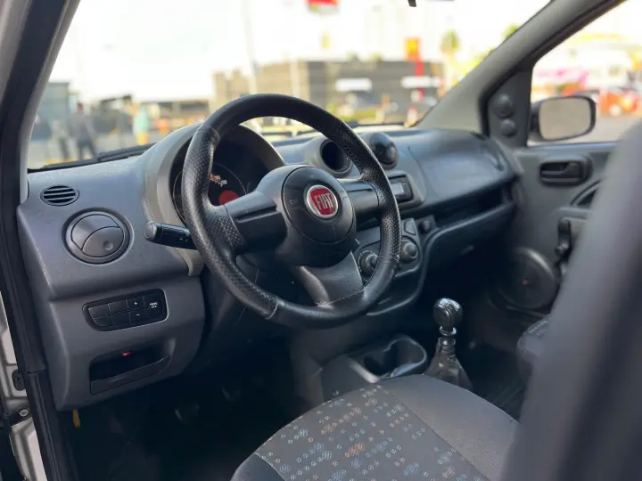 UNO 1.0 EVO VIVACE 8V FLEX 4P MANUAL