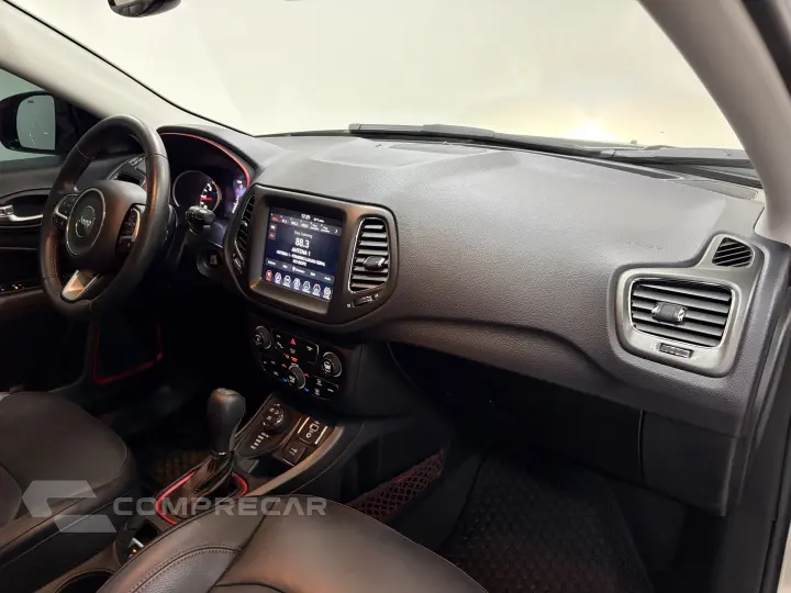 COMPASS 2.0 16V DIESEL TRAILHAWK 4X4 AUTOMÁTICO